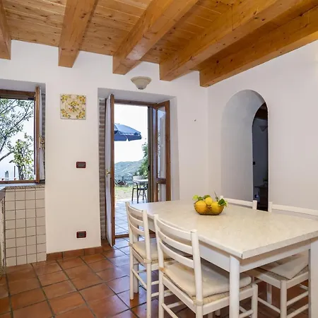 Holiday home Casale Relax E Tranquillita Gioiosa Marea
