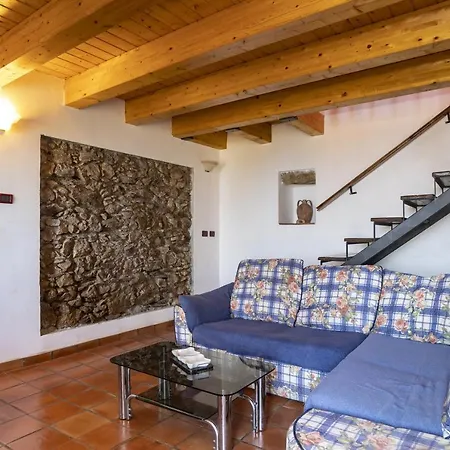 Holiday home Casale Relax E Tranquillita Gioiosa Marea