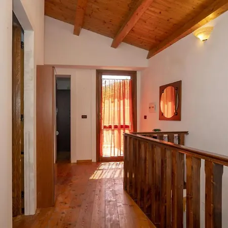 Holiday home Casale Relax E Tranquillita Gioiosa Marea